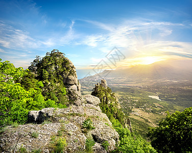 山地幽灵谷场景高原旅游蓝色环境旅行天空远足石头闲暇图片