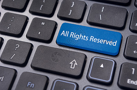 键盘上所有权利保留的信件财产互联网版权专利商业事项保护法律注意网站图片