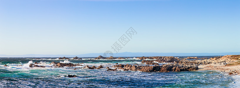 太平洋草原的崩溃海岸冲浪悬崖全景海浪支撑海滩岩石海景蓝色波浪图片