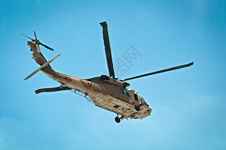 直升机对象天空转子叶片水平飞机视角蓝天飞行器图片
