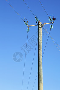 木柱上的电线传播电源线电压导体网格电缆电气绳索天空力量图片