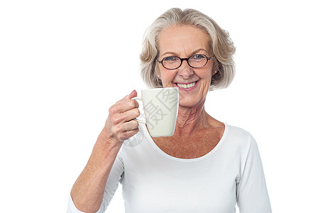 想和我一起喝杯咖啡吗冒充眼镜快乐老太太女性饮料老年人杯子白色女士图片