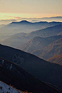 山山脉线条全景辉光地形天气旅行丘陵远足场景日落图片