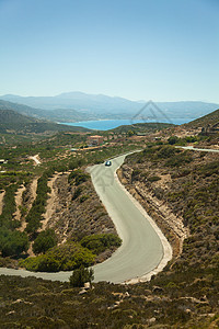 希腊克里特岛的蛇腹形公路图片