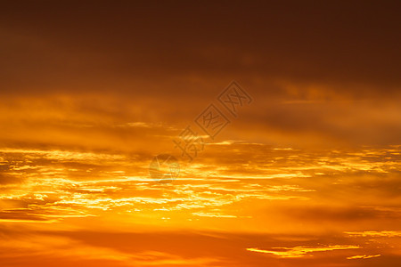 明亮的 充满活力的橙色和黄色颜色的日落天空季节戏剧性风景云景日落天气阳光天空晴天天堂图片