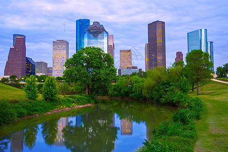 休斯顿德克萨斯州来自公园河的现代天线图片