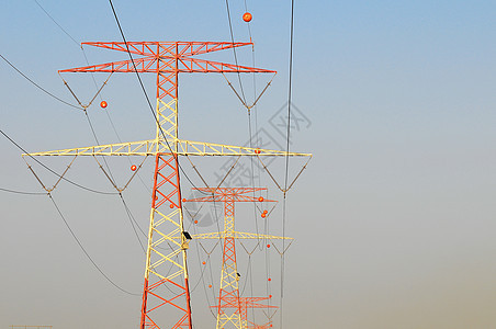 电线皮兰线路电线杆活力网格技术传播电气电压电源天空图片