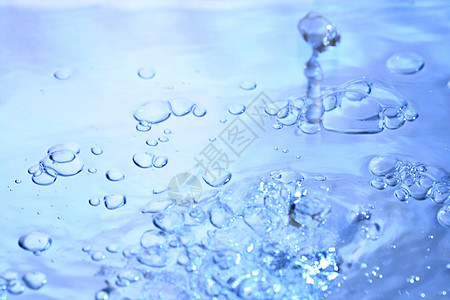 水喷水水滴蓝色美丽波纹流动圆圈海浪气泡口渴白色图片