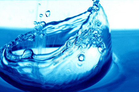 水喷水圆圈气泡反射环境飞溅海浪涟漪活力卫生雨滴图片