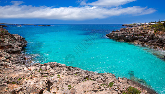 巴利阿里群岛圣卢伊斯岛的塞洛布兰克海岸波浪岩石海岸线地标海滩石头假期海景天堂图片