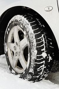 冬季轮胎季节冻结雪花安全车辆车轮踪迹运输气候汽车图片