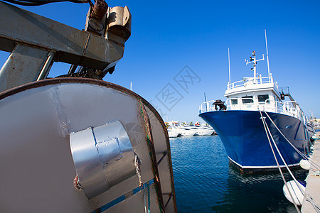 Formentera 码头拖网渔船运输海岸港口海滩支撑海岸线帆船蓝色海洋排长图片