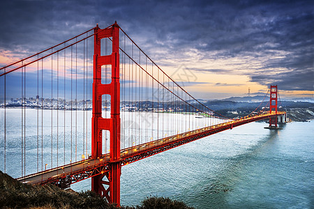 金门大桥 旧金山电缆旅游蓝色运输爬坡国家城市游客日落海洋图片
