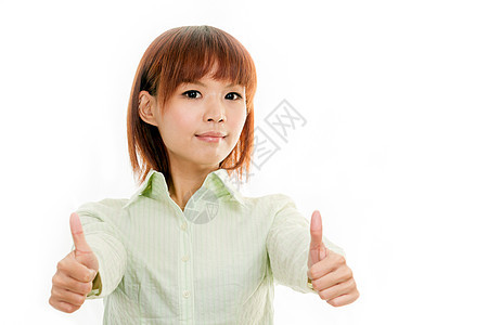 穿绿衬衫的亚裔女性成人魅力乐趣黑发协议白色女士喜悦手势手指图片
