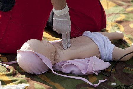 婴儿假婴儿急救病人手套稻草技术保健卫生情况药品护理人员心脏图片