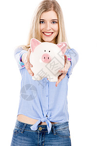 拥有猪银行的漂亮女人小猪钱盒投资金融女性帐户微笑成人银行业白色图片