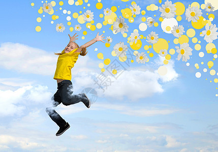 女孩跳跃花朵女性女士孩子青年乐趣喜悦自由天空活力图片
