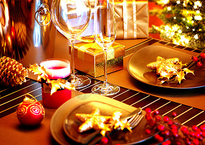 圣诞餐桌红色的装饰风格高清图片