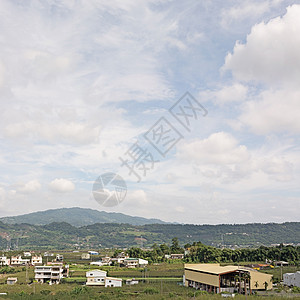 农村景观旅行森林房子牧歌建筑村庄蓝色国家风景爬坡图片