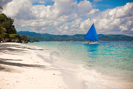 Boracay岛公海小船假期游艇阳光闲暇海浪航程血管娱乐海景蓝色图片