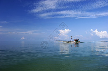 泰国Trat 渔船船血管渔夫支撑海洋蓝色运输假期旅行地平线海岸图片