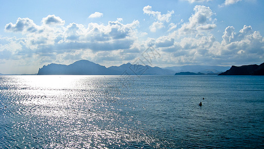 黄昏海的全景图片