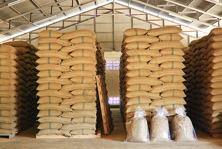 咖啡豆仓库解雇麻袋建筑生产包装架子作品工作公司储存图片