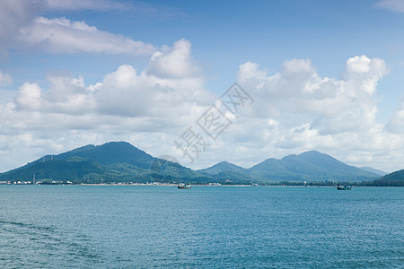 山 海和天空蓝色港口钓鱼码头风暴血管漂浮运输支撑海岸图片