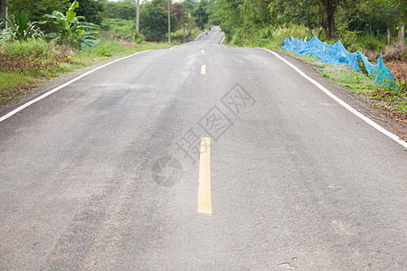 前进的直路草地运动场地运输车道旅行街道场景赛道风景图片