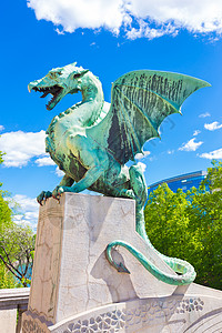 龙桥 卢布尔雅那 斯洛文尼亚 欧洲动物历史性城堡游客监护人怪物旅游翅膀雕像旅行图片