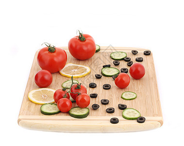 西红柿和橄榄的构成作品烹饪木板辣椒胡椒拼盘柠檬饮食市场木头图片