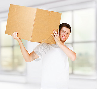 带着箱装纸盒的笑着男人青少年运输白色盒子命令学生销售量纸板邮政搬迁图片