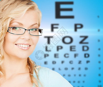 戴眼镜的妇女验光光学医疗诊所测试女孩检查药品考试眼科图片