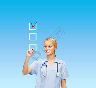 医生或护士在复选框中绘制检查标记触摸屏保健专家卫生微笑屏幕手指蓝色医院医疗保险图片