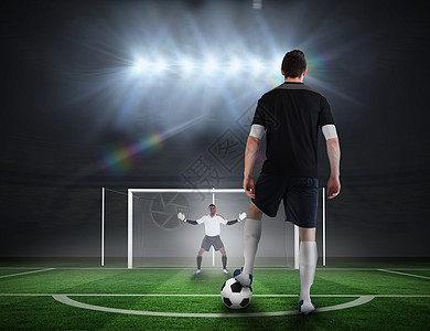 足球运动员即将受罚的球员守门员门柱运动服闲暇团队聚光灯齿轮竞争对手计算机球衣图片