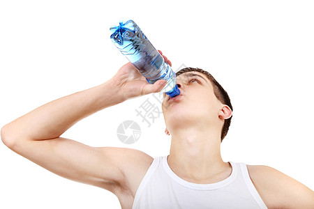 装瓶水的青少年苏打乐趣白色男人矿物汗衫运动青年口渴黑发图片