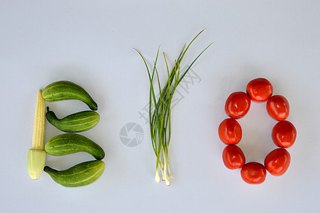 BIO这个词食物蔬菜写作刻字字母生物黄瓜背景图片