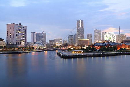 横滨市夜间码头湾的景象风景场景商业港口旅行办公室公园天际日落建筑图片