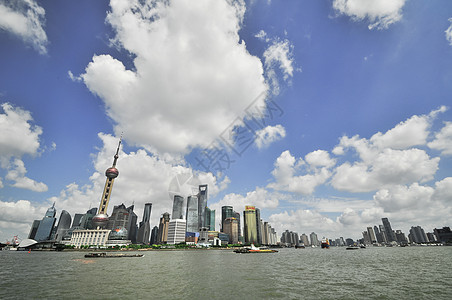 中国上海 2011年8月6日 城市景象天线从t建筑场景摩天大楼海岸反射旅游旅行景观吸引力地标图片