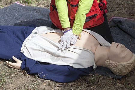 急救教学情况学习娃娃紧迫感救护车医生护理人员人体生活图片