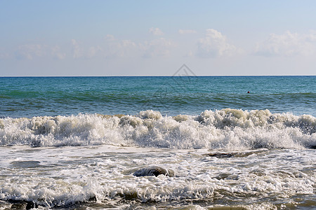 海浪在岸上滚滚海岸天气场景季节地平线天堂太阳海景泡沫热带图片