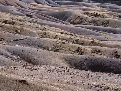 Chamarel 七色七色地球橙子沙漠旅行火山侵蚀热带红色黄色粉色岩石图片