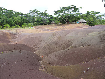 Chamarel 七色七色地球黄色粉色侵蚀岩石热带火山旅行橙子沙漠沙丘图片