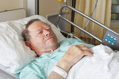 男人在医院的床上液体危险保健保险疼痛休息长老微笑手镯药物图片