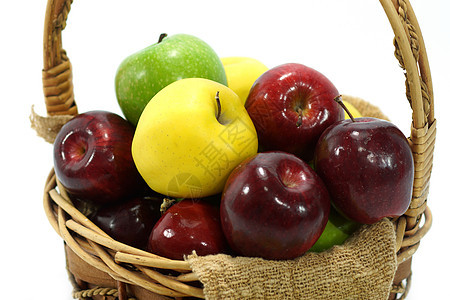 在篮子里的苹果 白色背景反射花园果汁叶子食物甜点水果营养饮食生态图片