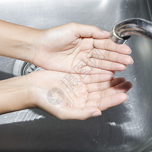洗手会卫生间起重机液体合金微生物肥皂手指溪流皮肤化妆品图片