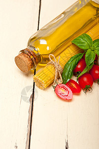 意大利意大利意大利面糊番茄和巴西尔食谱饮食厨房烹饪食物香料午餐叶子盘子乡村图片