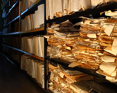 归档中的纸张文档记录数据文件夹组织命令目录架子文书学习贮存图片
