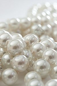 在白色的珍珠串礼物宝石石头珍珠细绳女性化奢华团体珠子项链图片