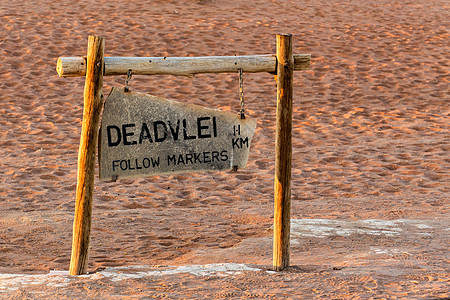 Namib沙漠中隐藏的Vlei 路标图片